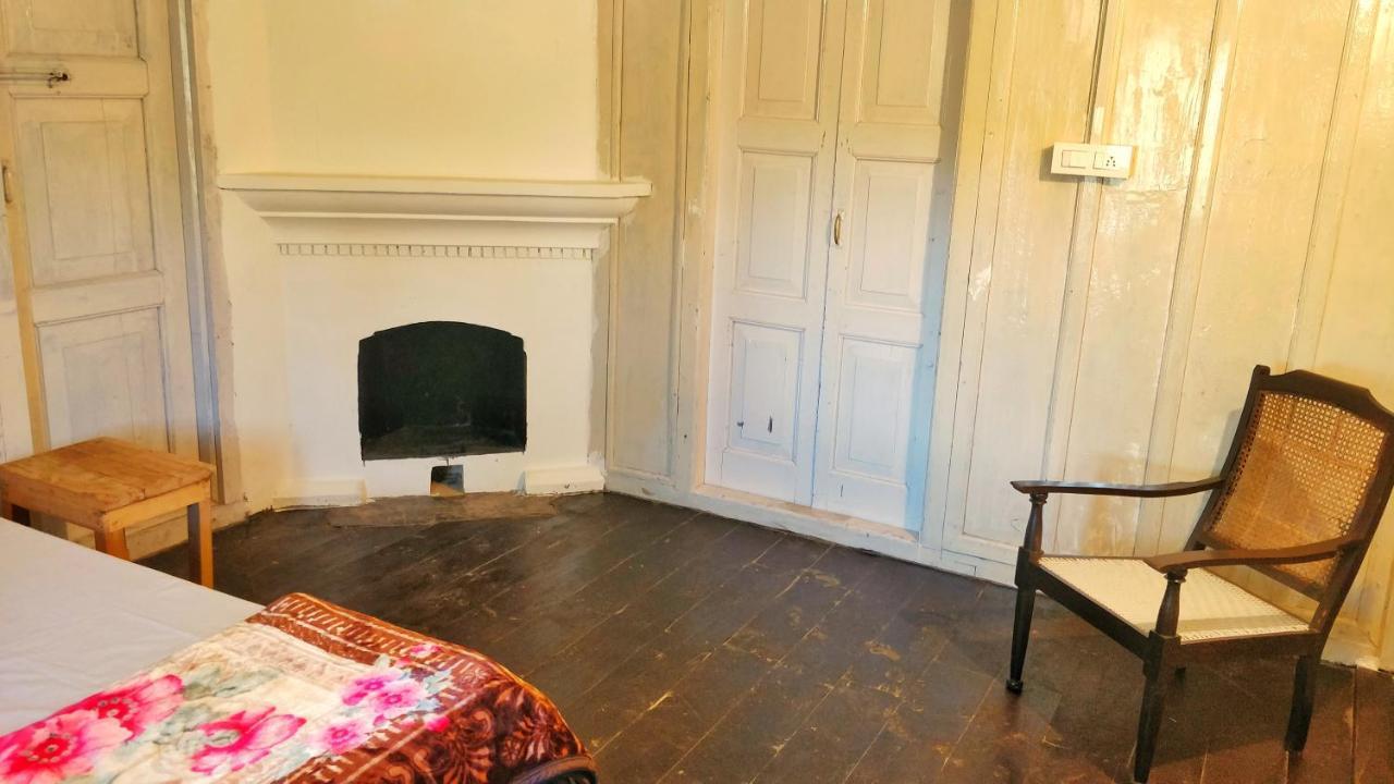 Black Bear Cottage Khajjiar Экстерьер фото